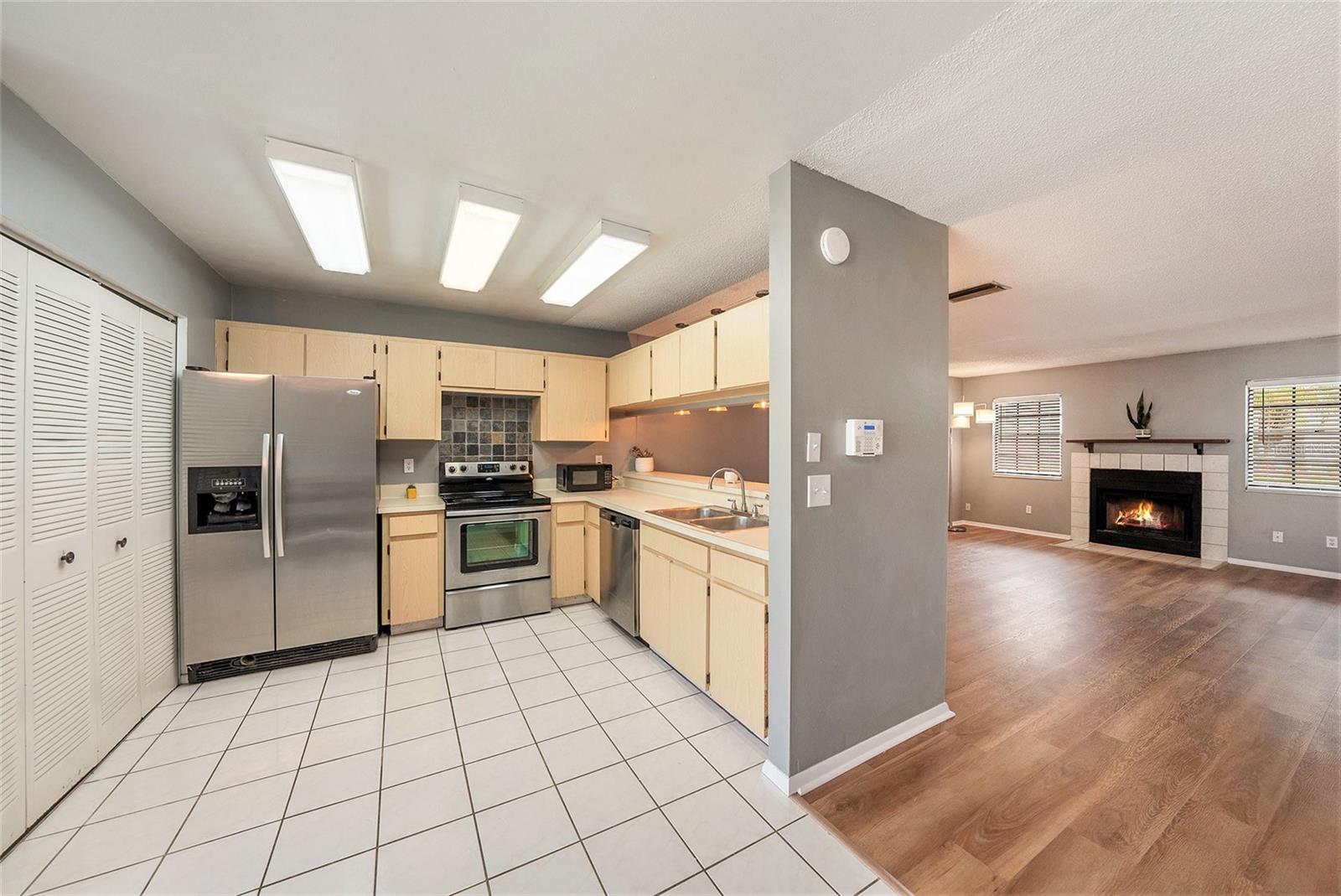 Image 11 of 28 For 5421 Britwell Court