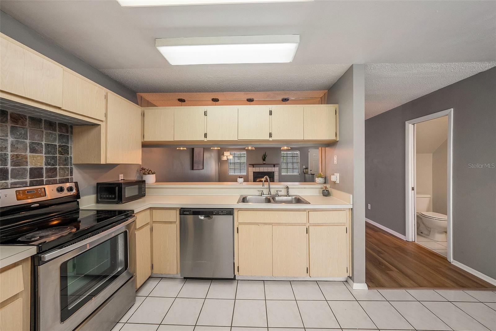 Image 13 of 28 For 5421 Britwell Court