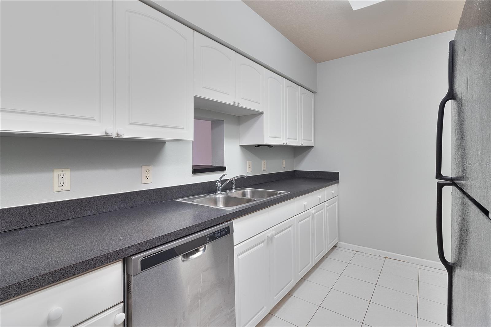 Image 4 of 45 For 3731 Cass Street