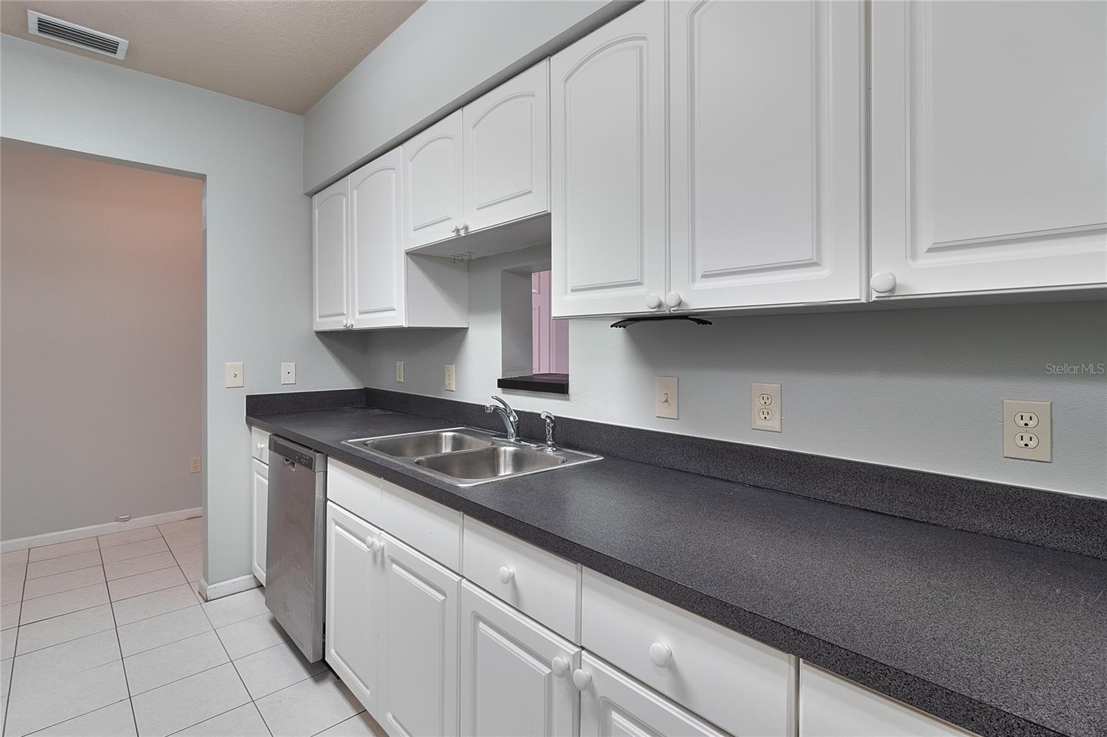 Image 9 of 45 For 3731 Cass Street