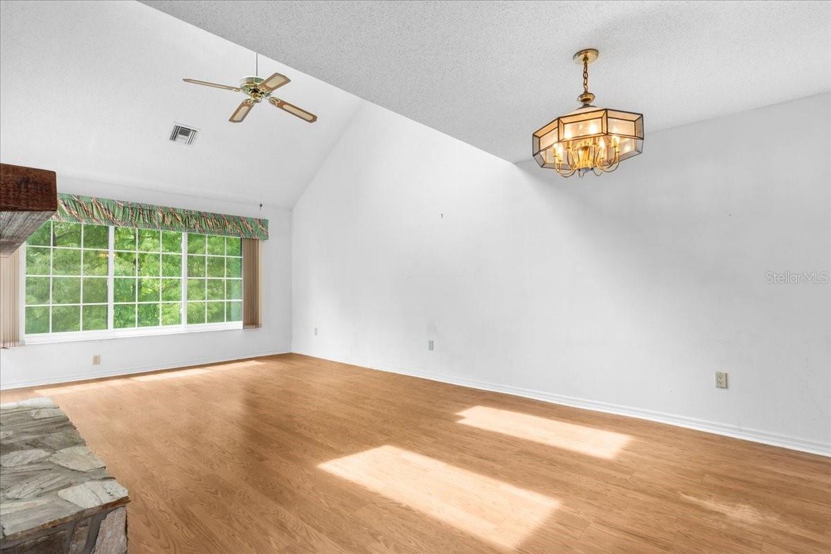 Image 8 of 29 For 2836 Countryside Boulevard 125