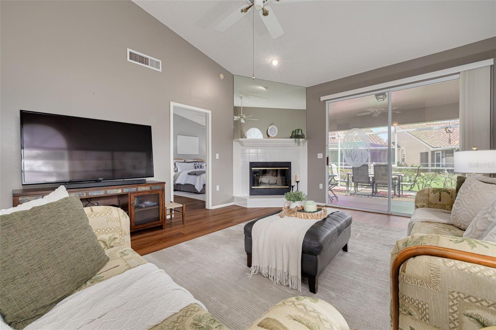 Image 4 of 38 For 3815 Muirfield Court