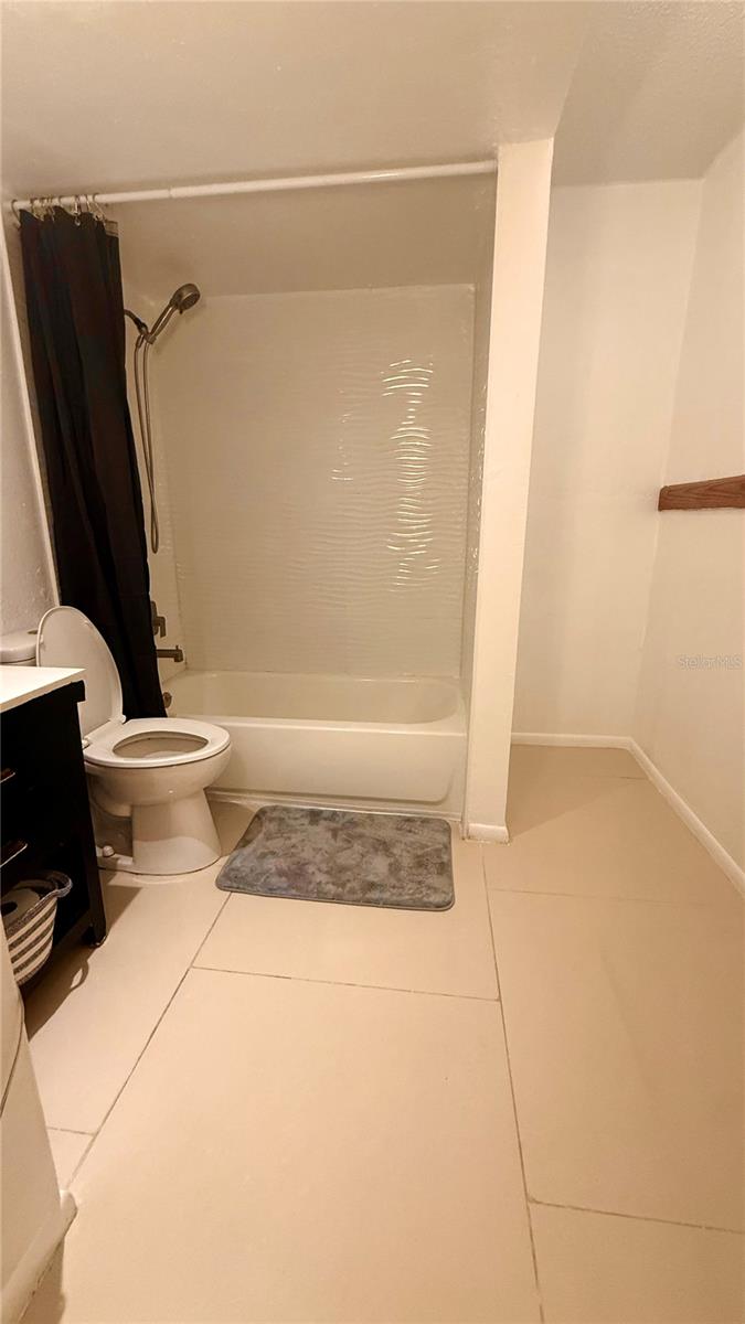 Image 14 of 24 For 2699 Seville Boulevard 607