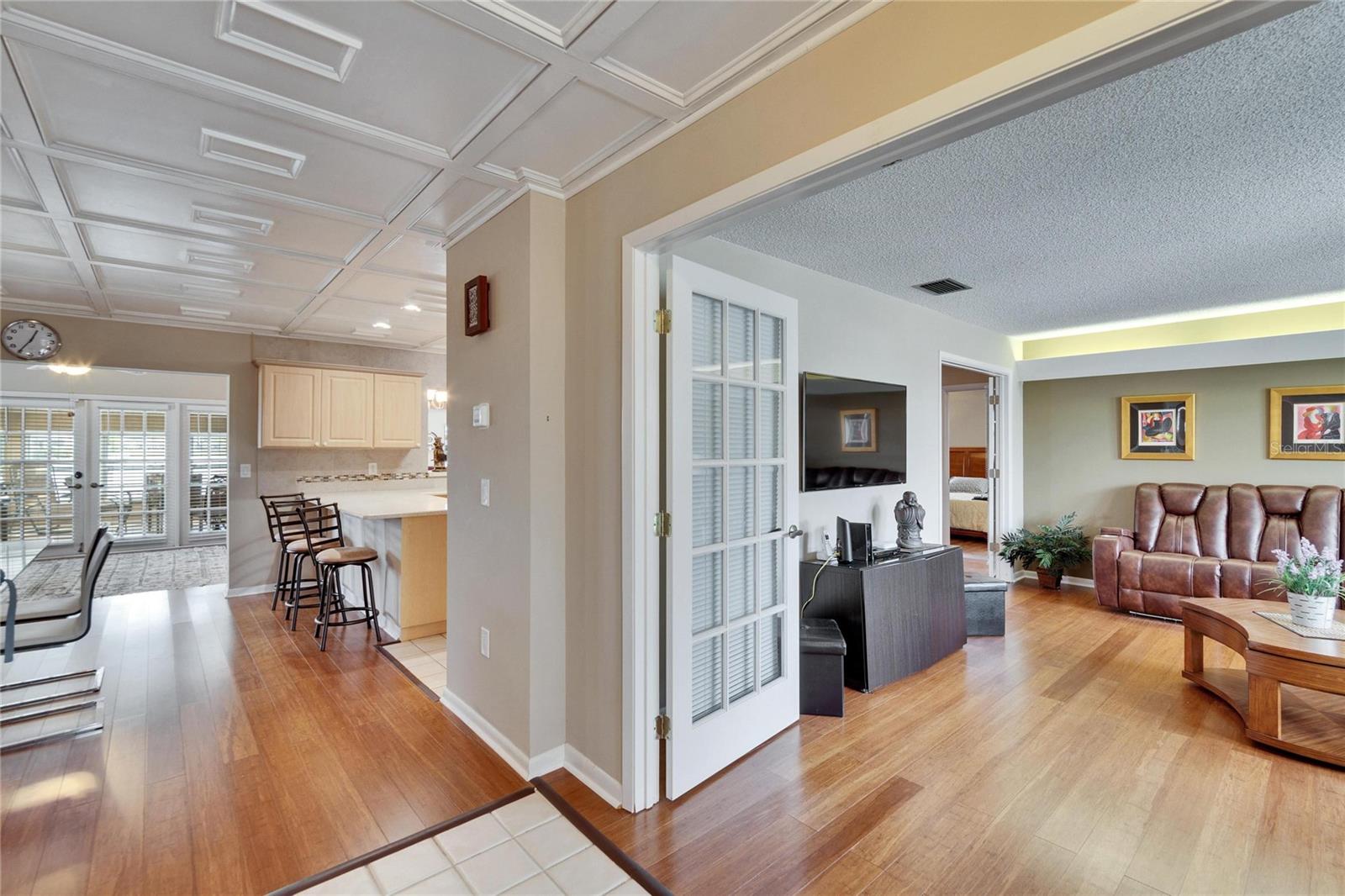 Image 14 of 73 For 1518 New Bedford Drive
