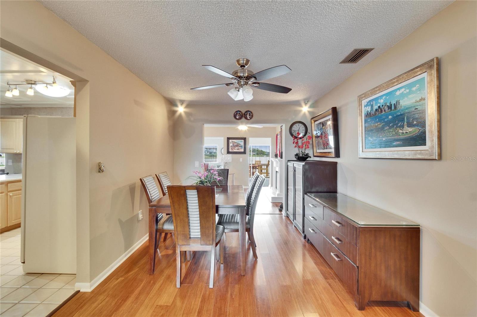 Image 42 of 73 For 1518 New Bedford Drive