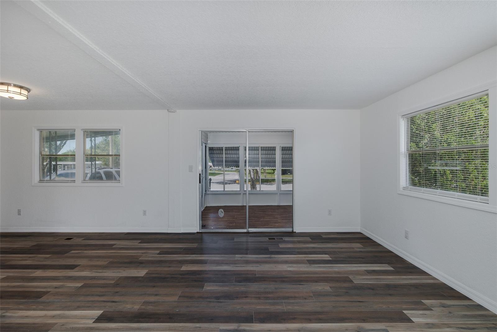 Image 11 of 51 For 7336 Brookridge Central Boulevard