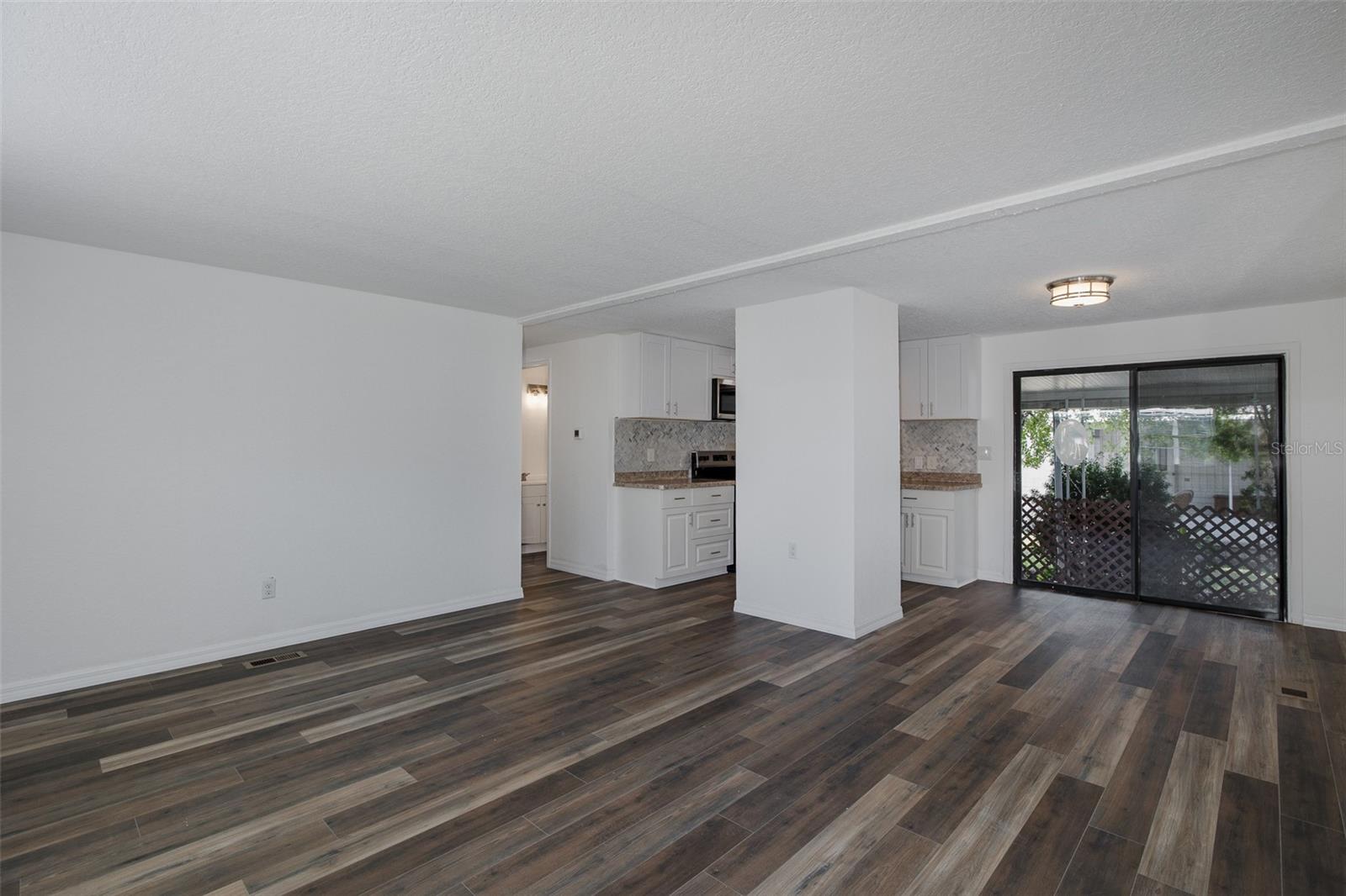 Image 12 of 51 For 7336 Brookridge Central Boulevard