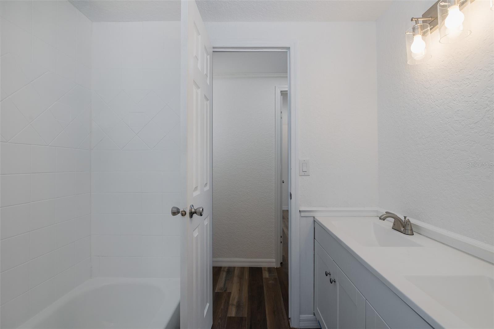 Image 32 of 51 For 7336 Brookridge Central Boulevard
