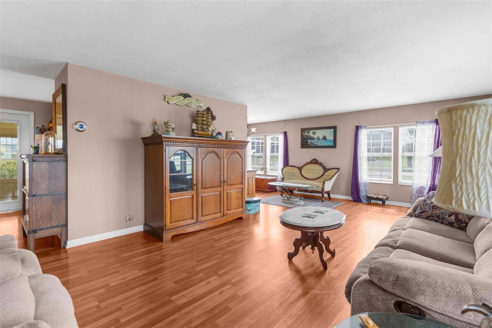 Image 11 of 49 For 8022 Eastern Circle Drive