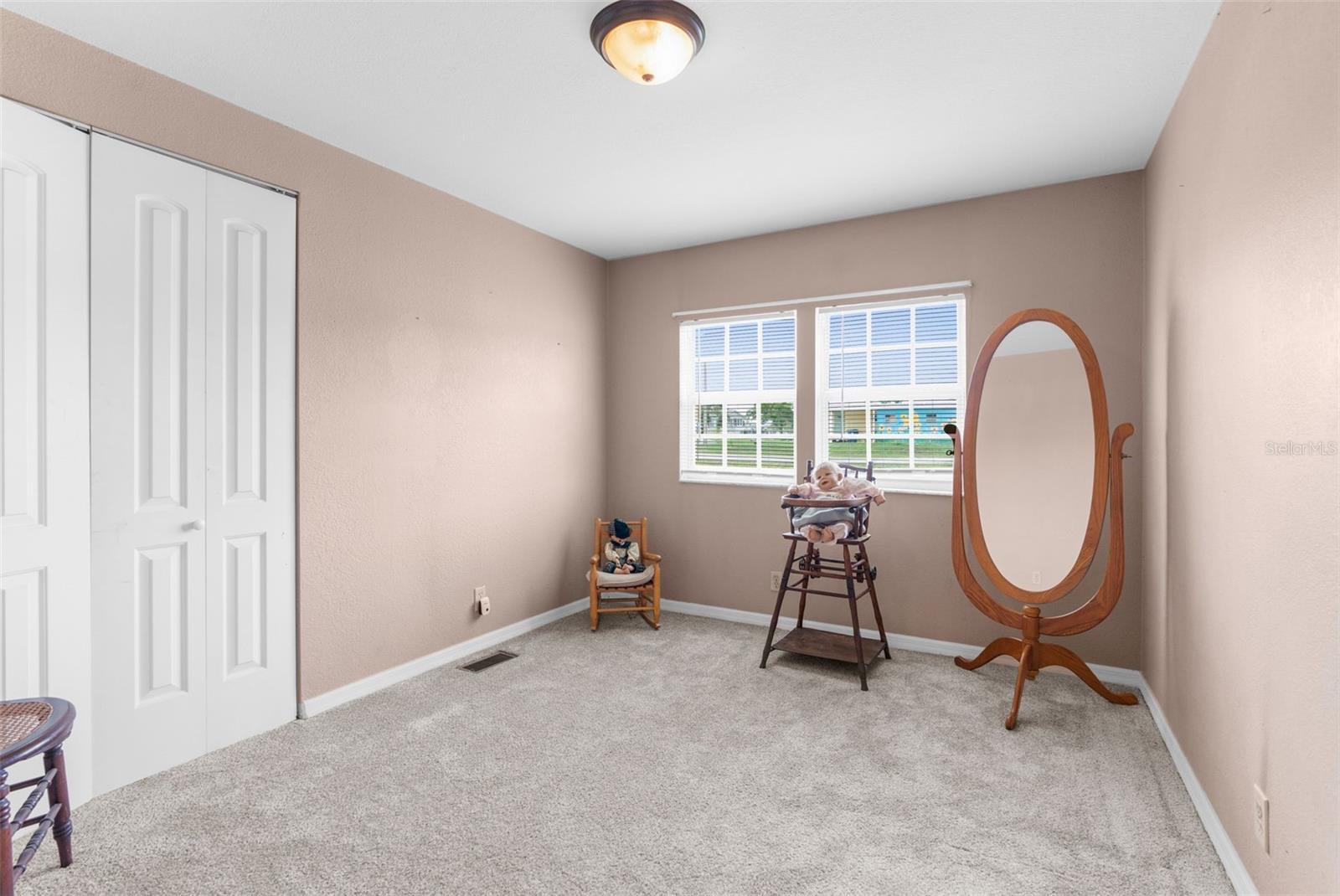 Image 19 of 49 For 8022 Eastern Circle Drive