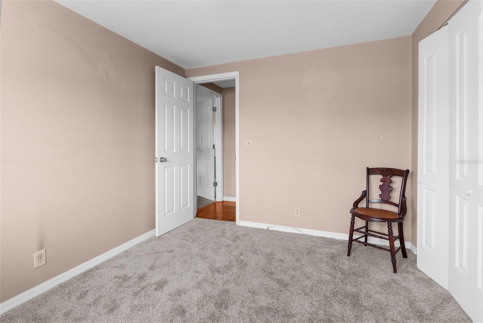 Image 20 of 49 For 8022 Eastern Circle Drive