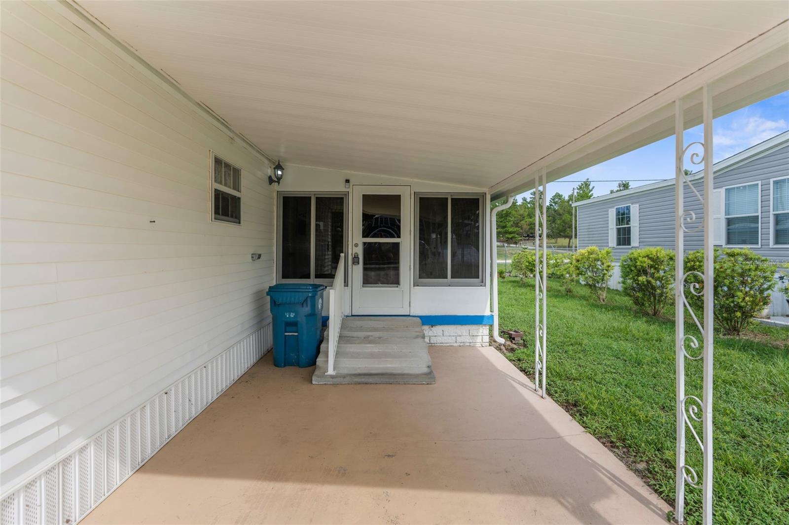 Image 28 of 49 For 8022 Eastern Circle Drive