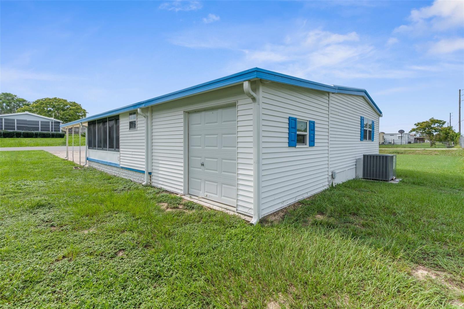 Image 29 of 49 For 8022 Eastern Circle Drive