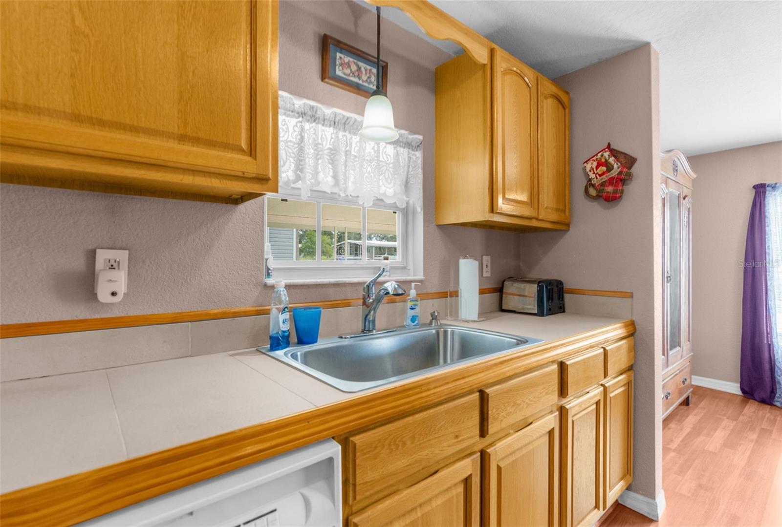 Image 4 of 49 For 8022 Eastern Circle Drive