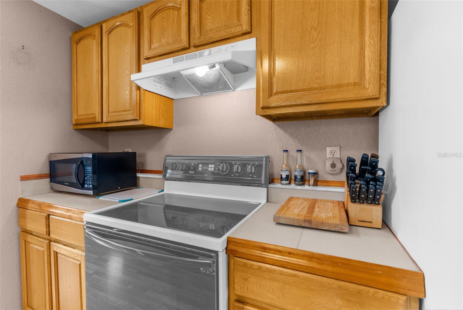 Image 5 of 49 For 8022 Eastern Circle Drive