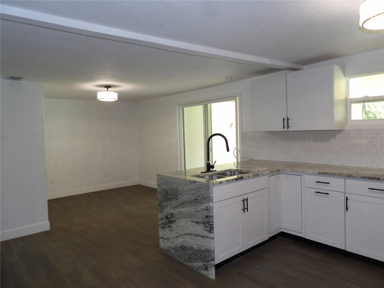 Listing photo id 16 for 39912 Jerry Rd
