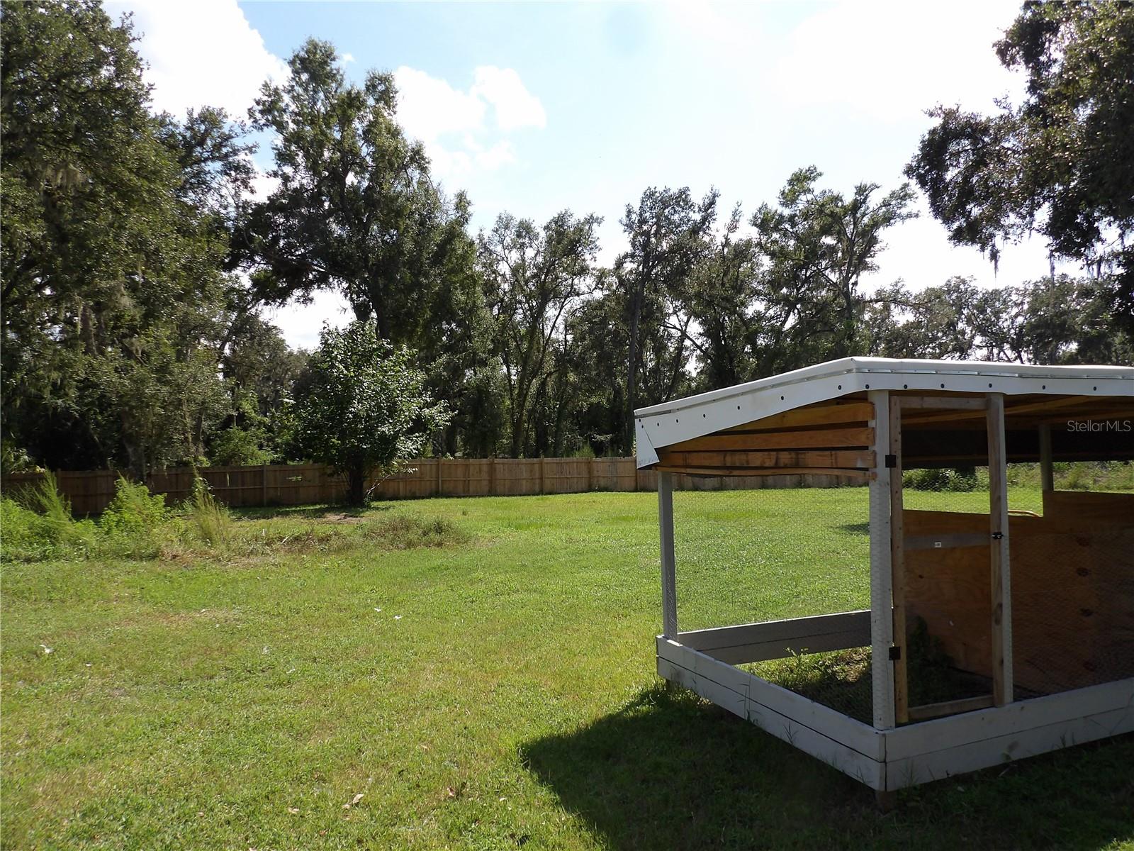 Listing photo id 39 for 39912 Jerry Rd