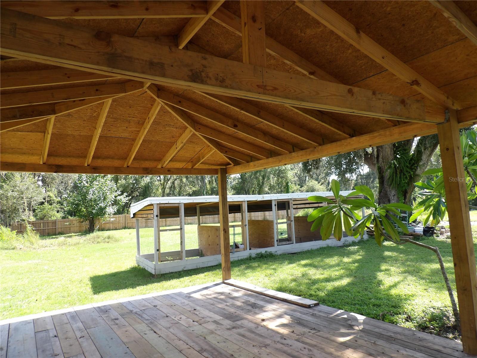 Listing photo id 40 for 39912 Jerry Rd