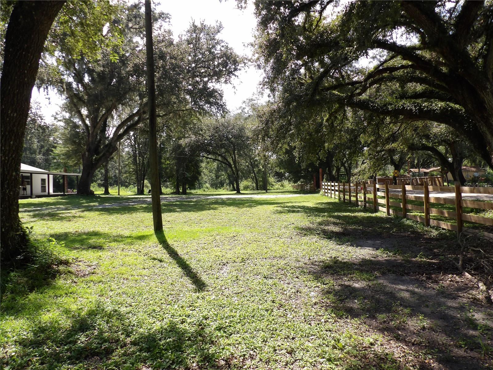 Listing photo id 46 for 39912 Jerry Rd