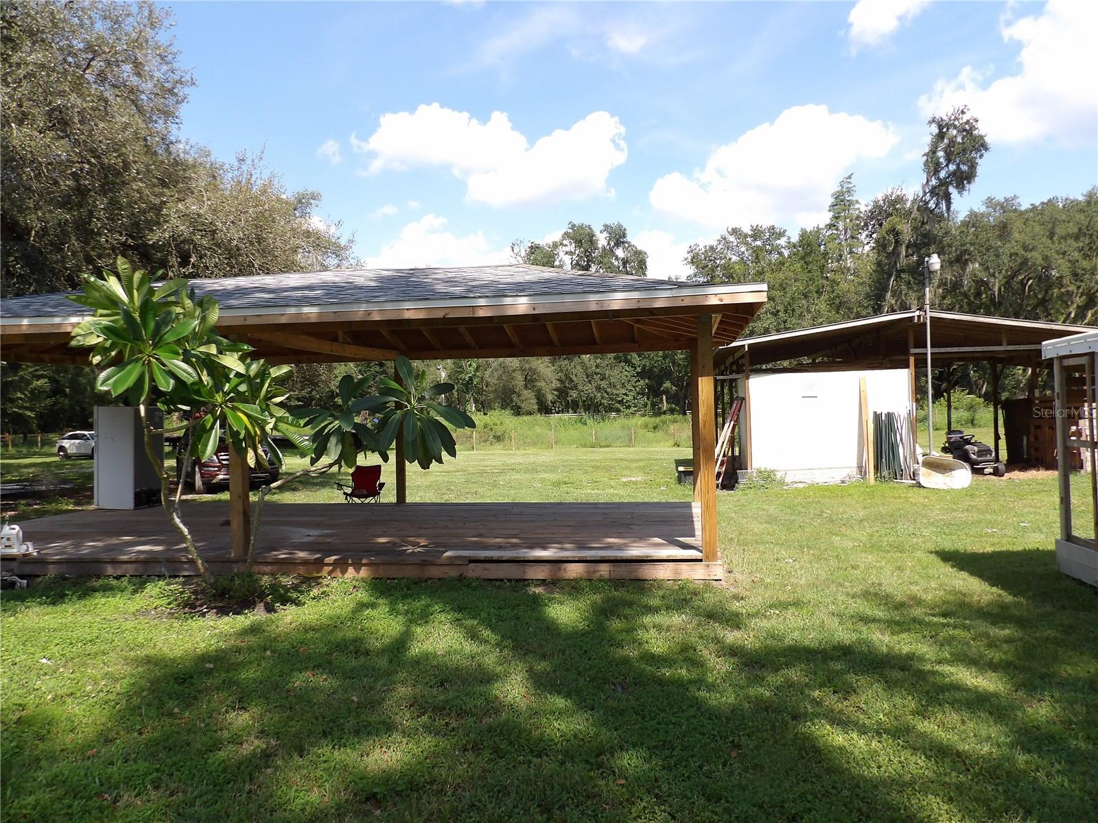 Listing photo id 3 for 39912 Jerry Rd