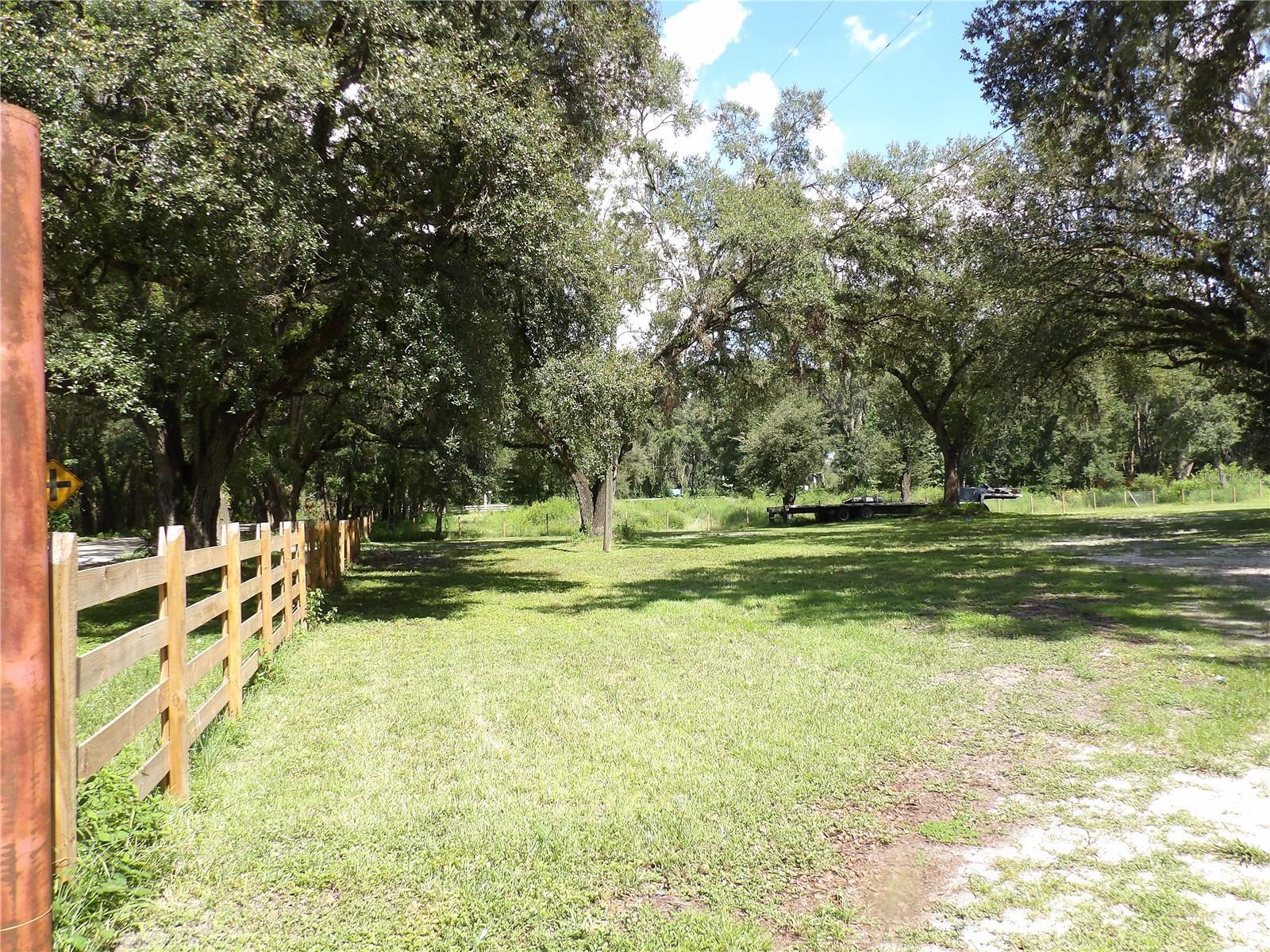 Listing photo id 4 for 39912 Jerry Rd