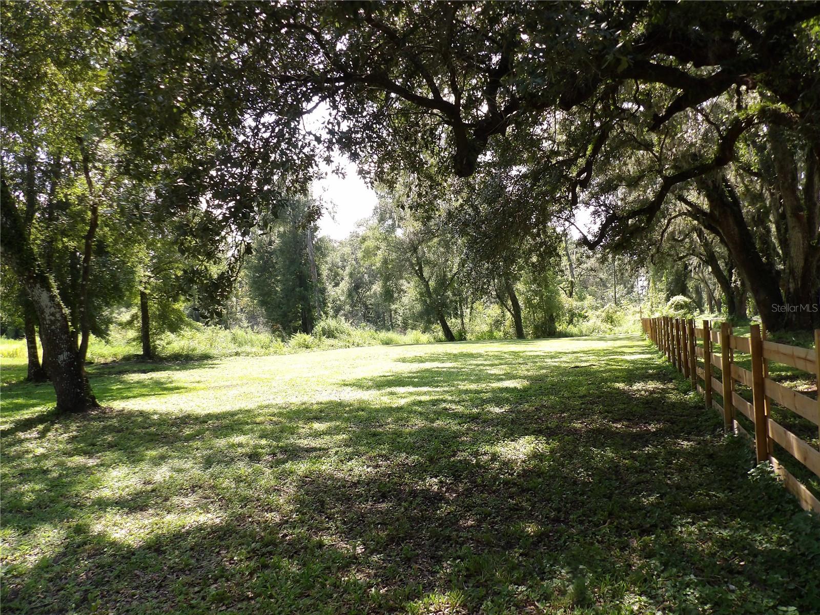 Listing photo id 7 for 39912 Jerry Rd