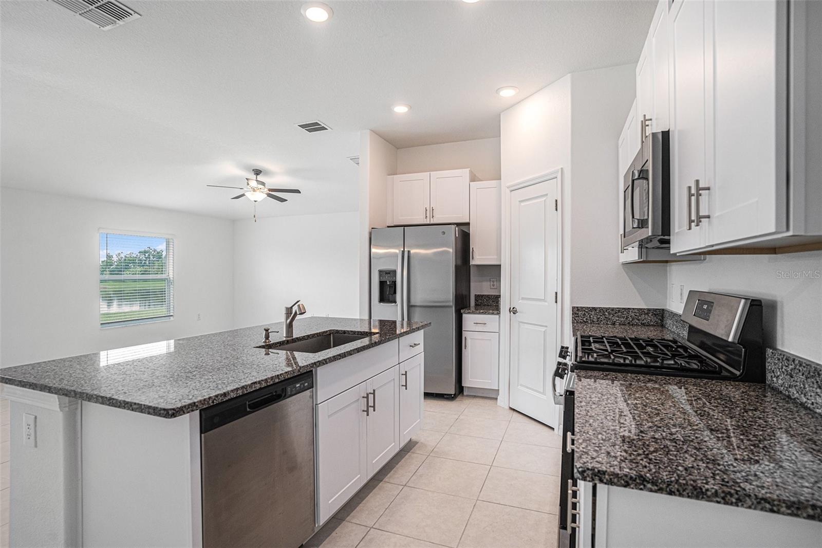 Image 14 of 34 For 10433 Alder Green Drive