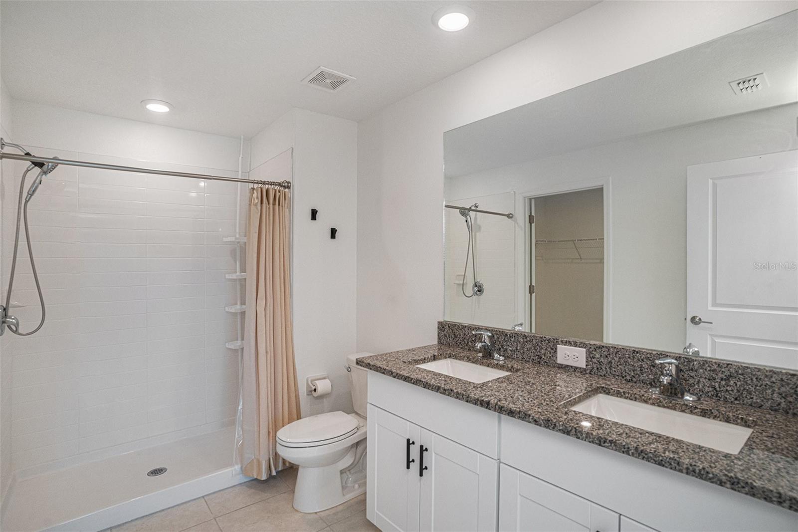 Image 18 of 34 For 10433 Alder Green Drive