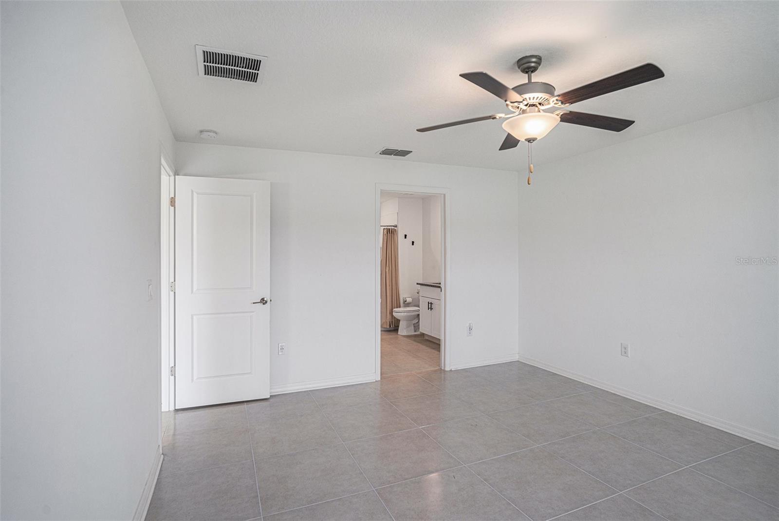 Image 21 of 34 For 10433 Alder Green Drive