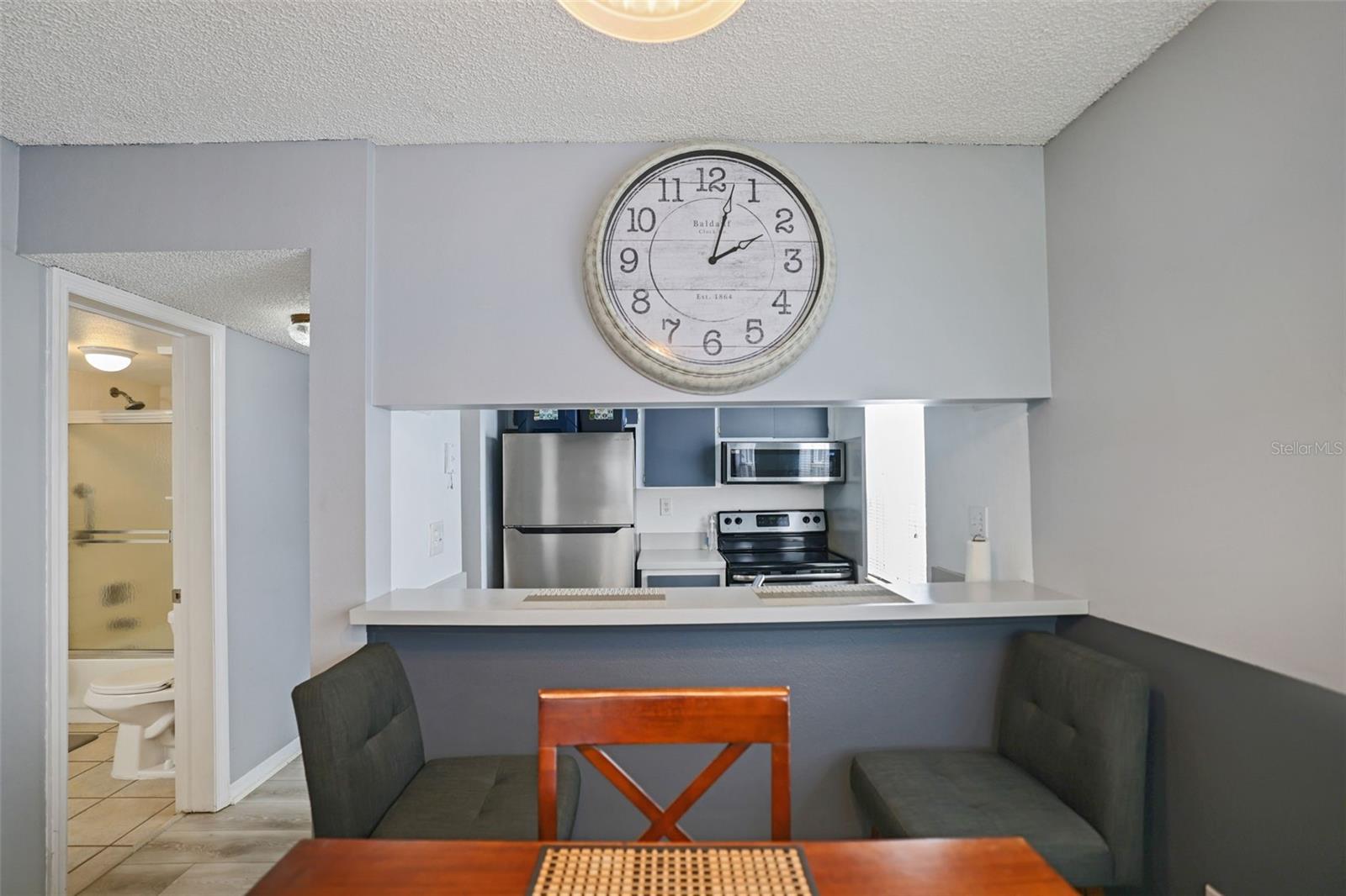 Image 10 of 50 For 6939 Stones Throw Circle N 6207