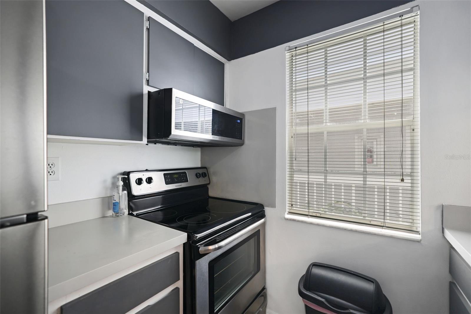 Image 15 of 50 For 6939 Stones Throw Circle N 6207