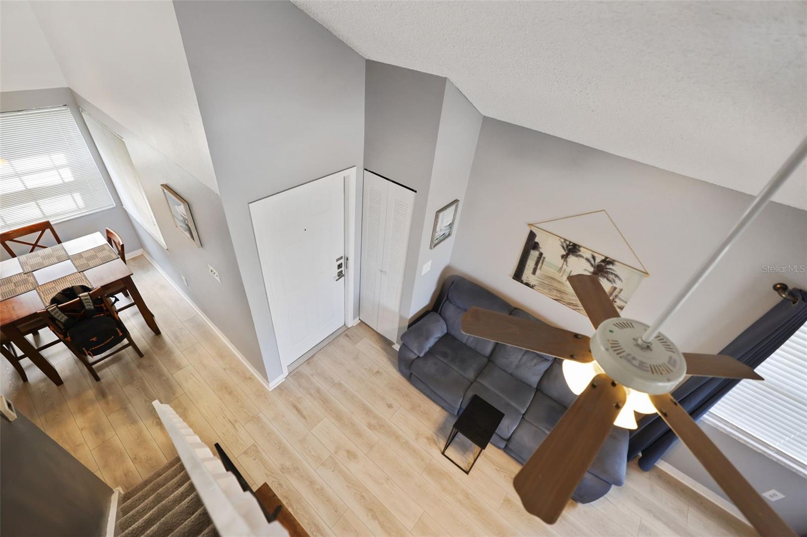 Image 33 of 50 For 6939 Stones Throw Circle N 6207