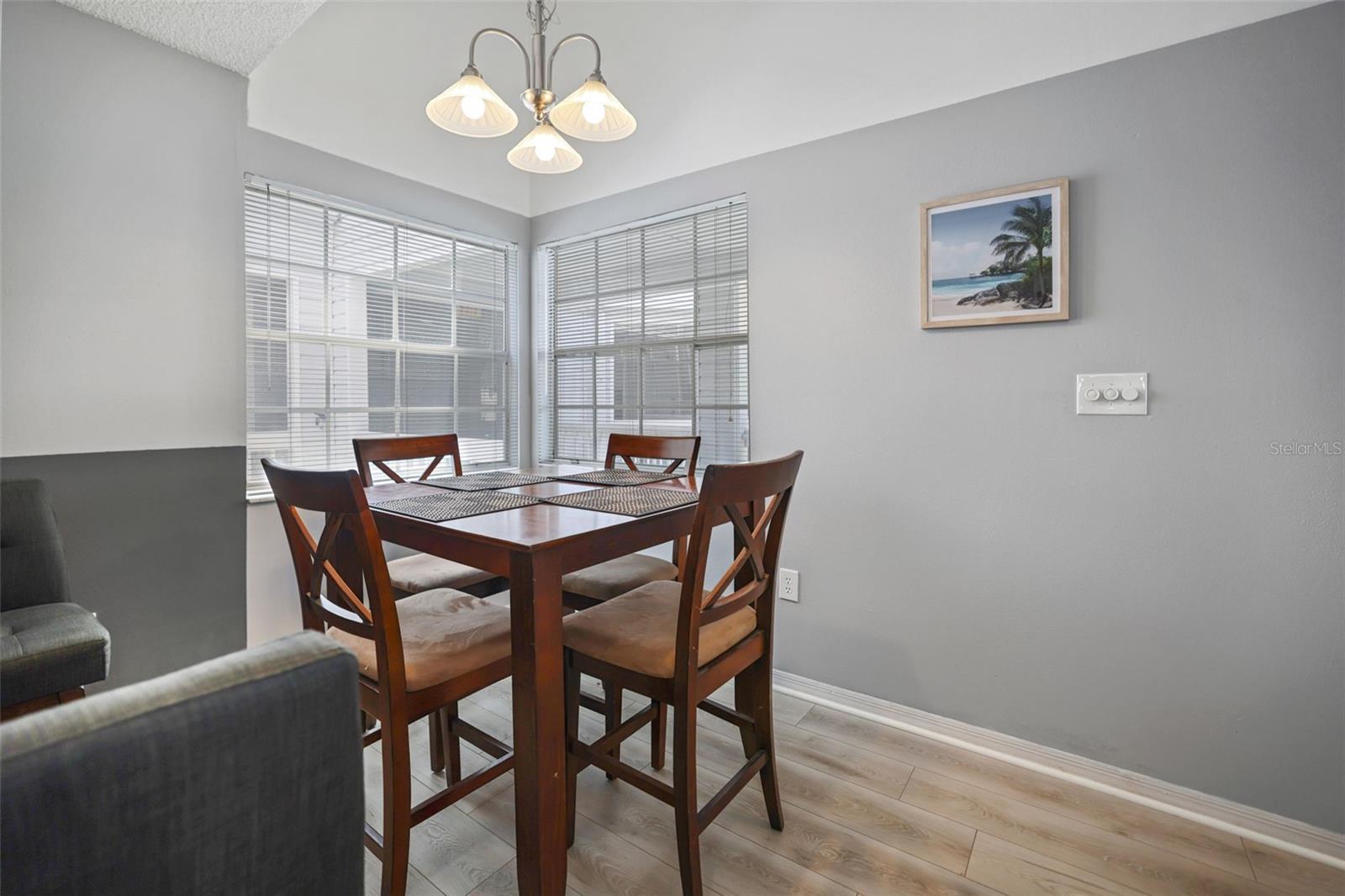 Image 8 of 50 For 6939 Stones Throw Circle N 6207