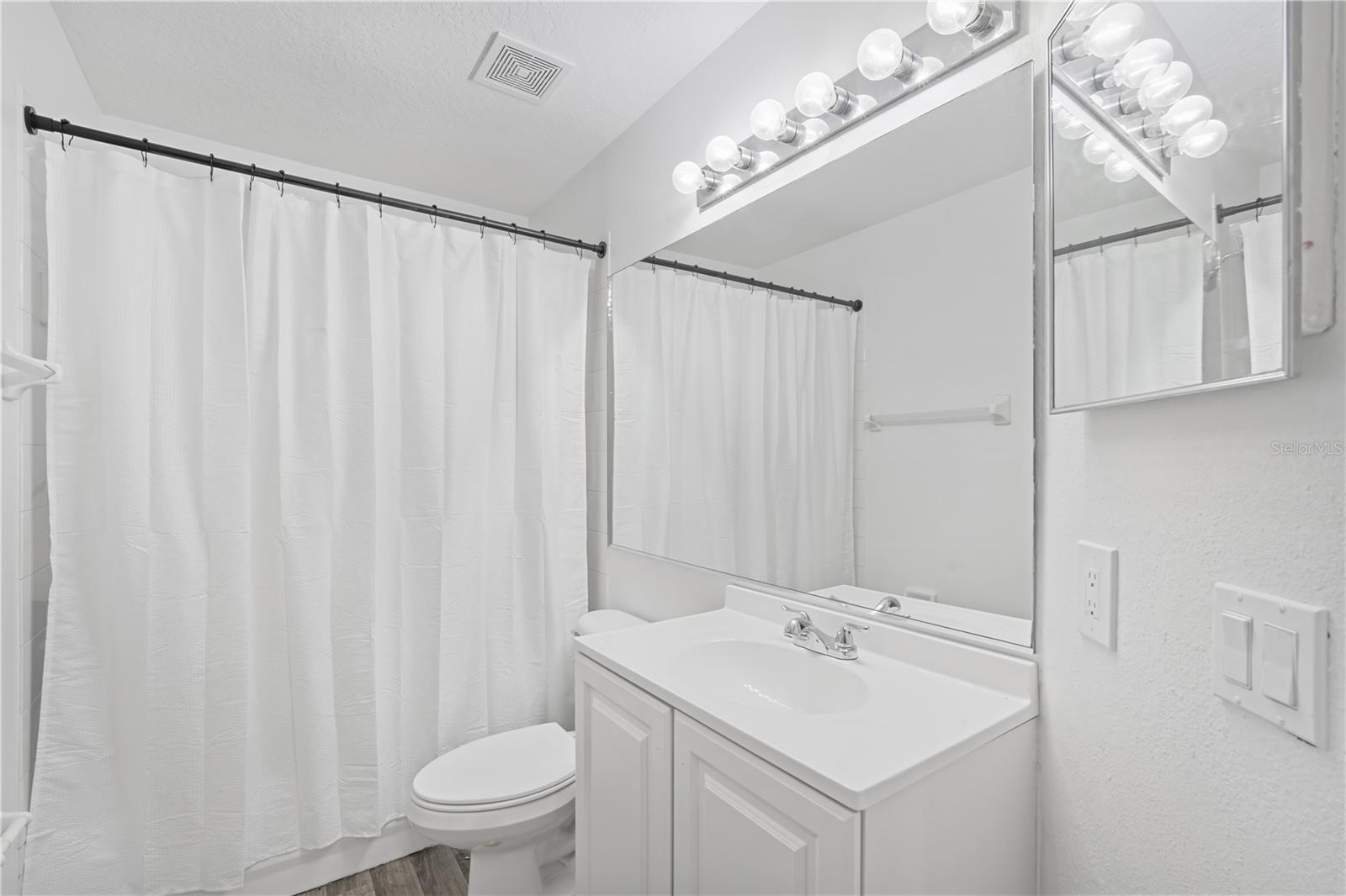 Image 6 of 25 For 5513 Terrain De Golf Drive