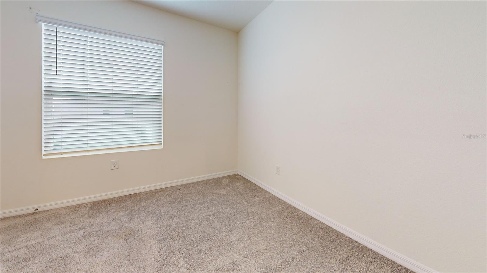 Image 21 of 32 For 33002 Major Oak Drive