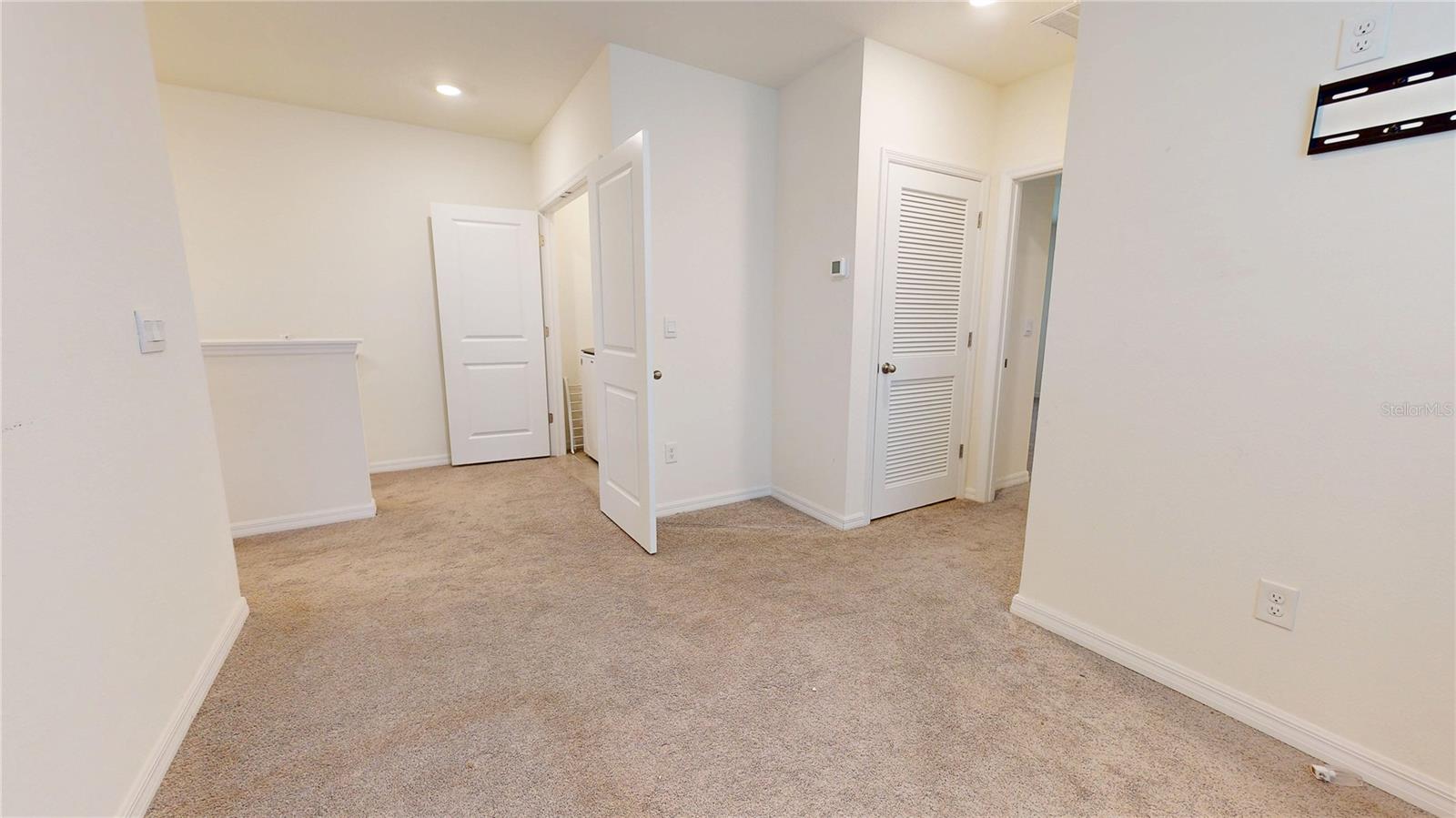 Image 23 of 32 For 33002 Major Oak Drive