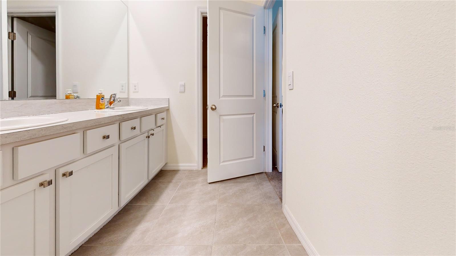 Image 28 of 32 For 33002 Major Oak Drive