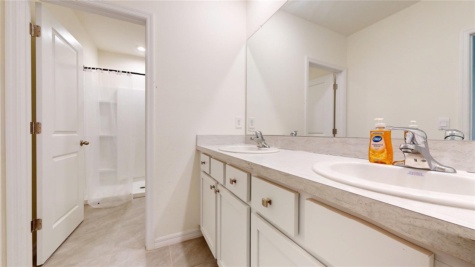 Image 29 of 32 For 33002 Major Oak Drive