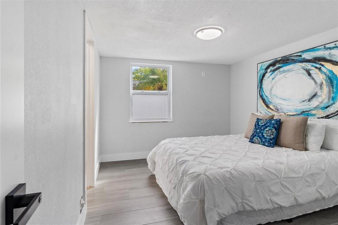 Image 7 of 41 For 307 161st Avenue