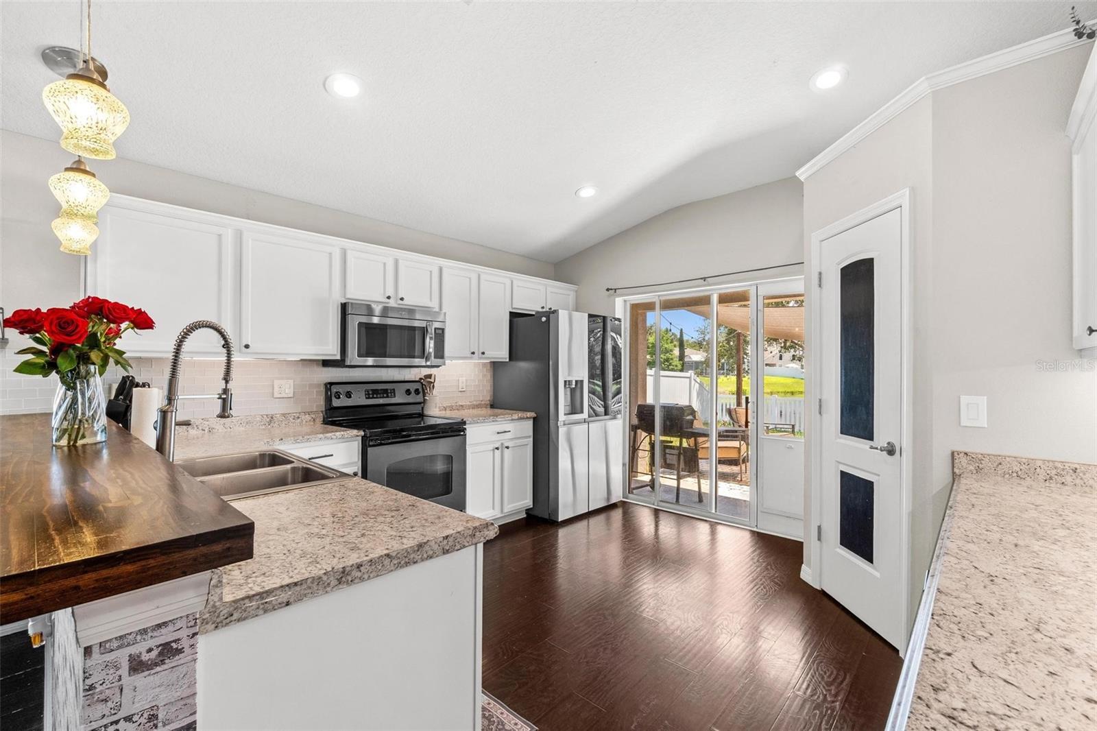 Image 12 of 34 For 12418 White Bluff Road