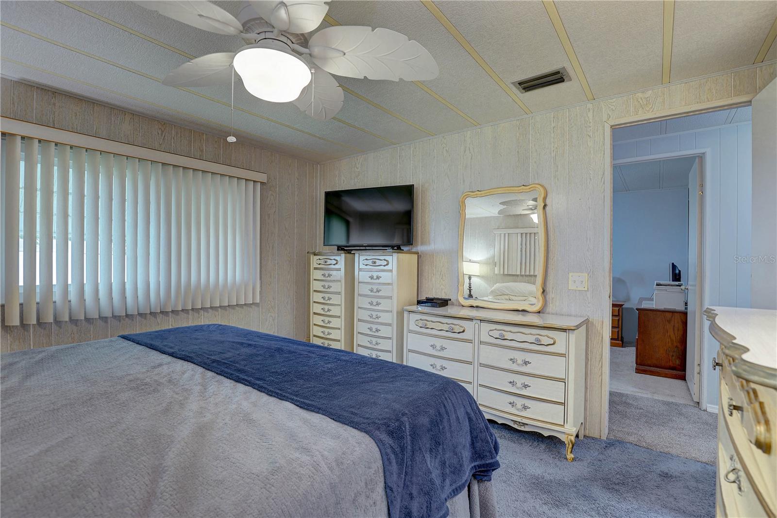 Image 16 of 37 For 113 Royal Palm Circle