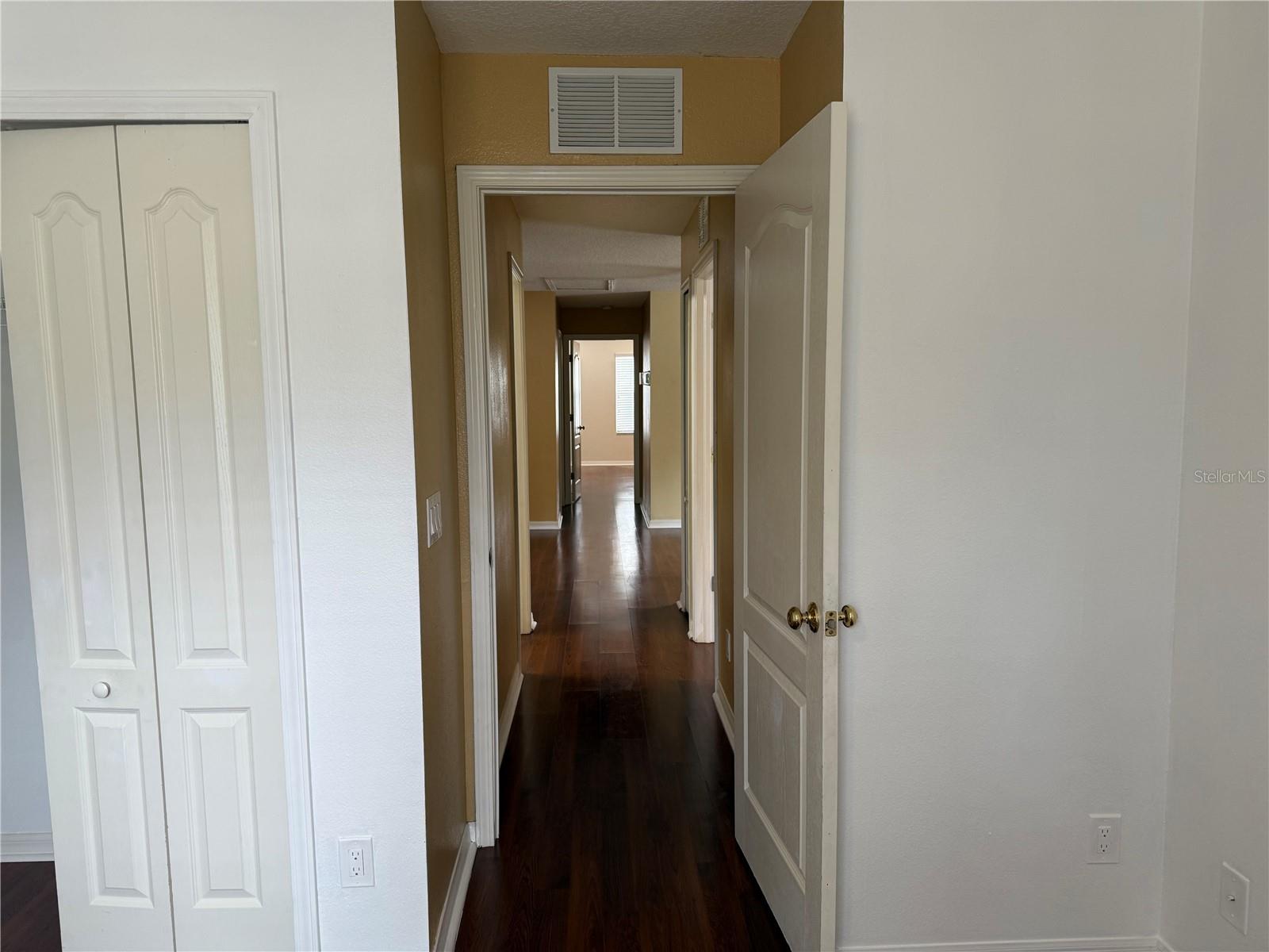 Image 17 of 28 For 10606 Shady Falls Court