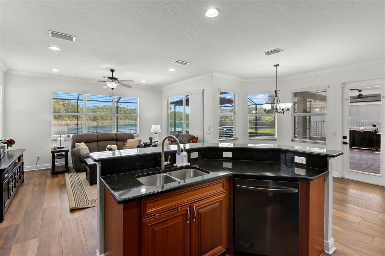 Image 21 of 75 For 19315 Falcon Crest Boulevard