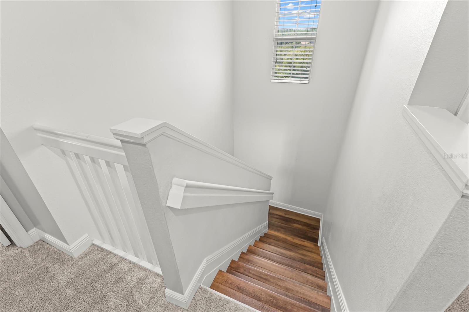 Image 35 of 75 For 19315 Falcon Crest Boulevard