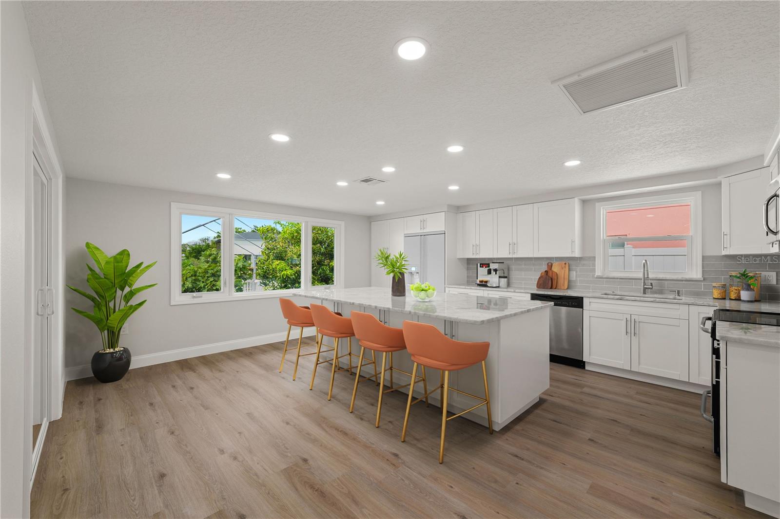 Image 3 of 39 For 6617 Harbor Drive