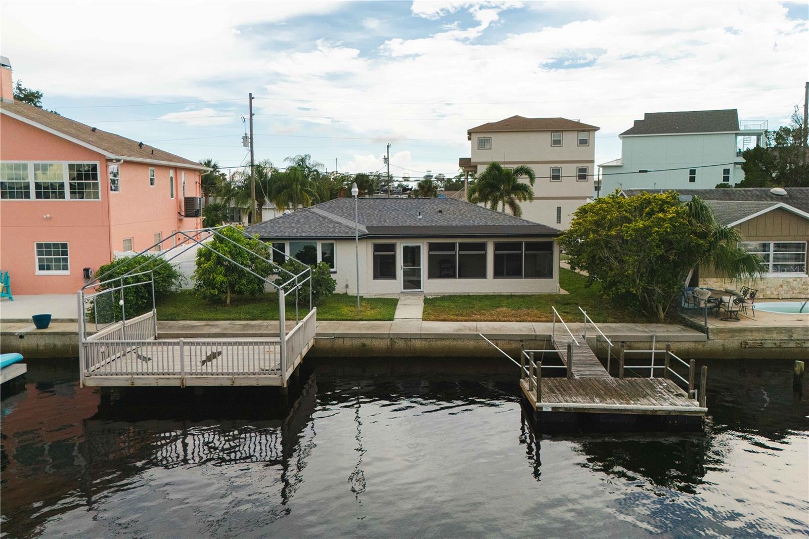 Image 31 of 39 For 6617 Harbor Drive