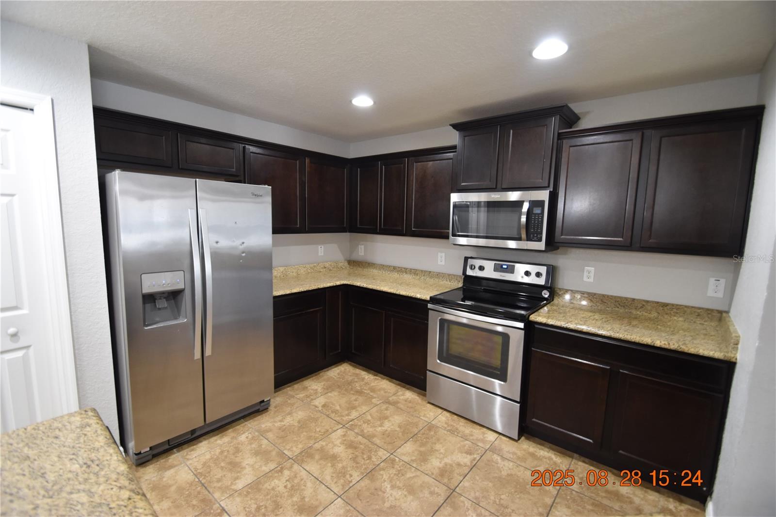 Image 12 of 39 For 27525 Desert Willow Way