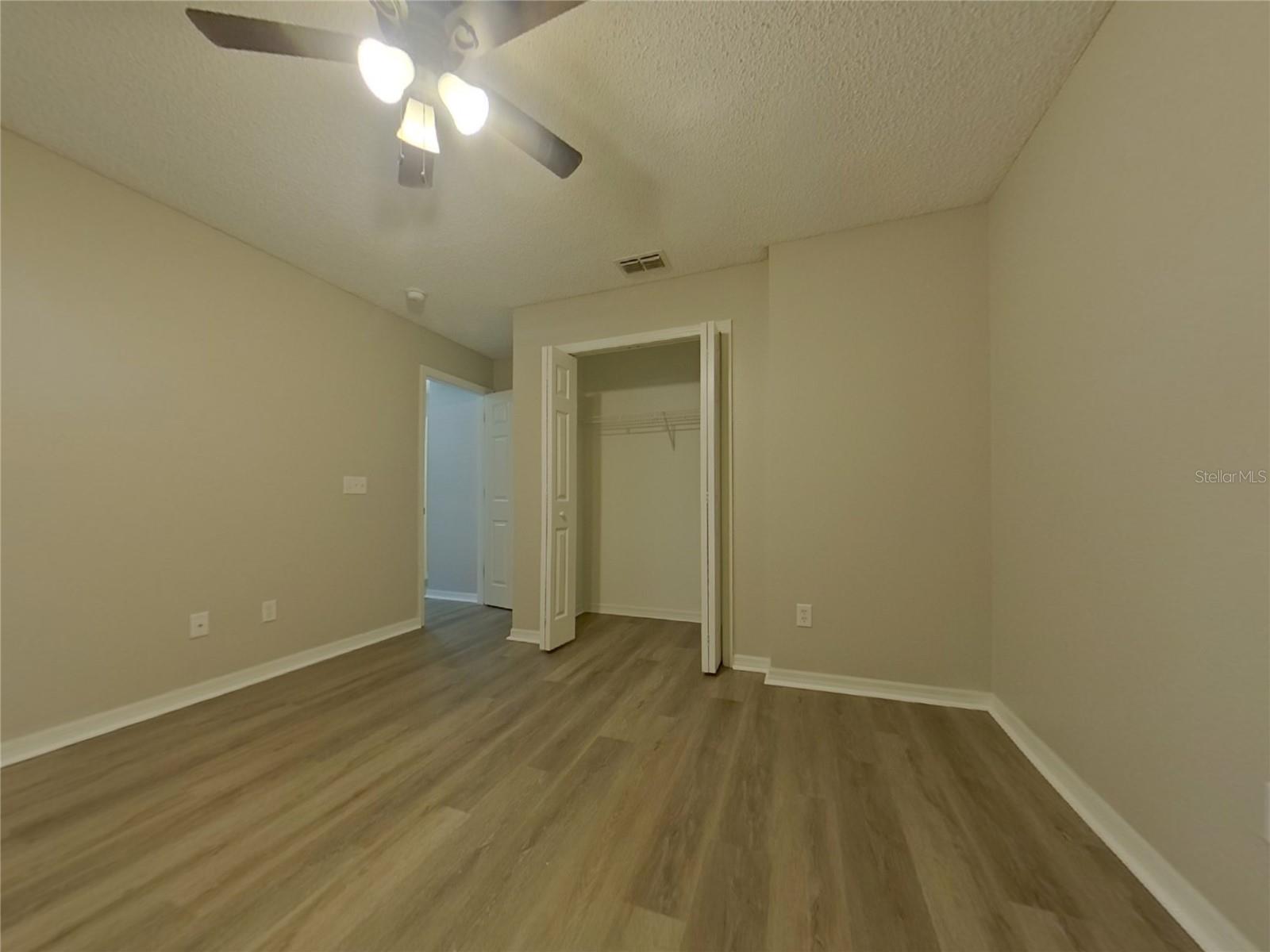Image 15 of 20 For 2046 Knollcrest Drive