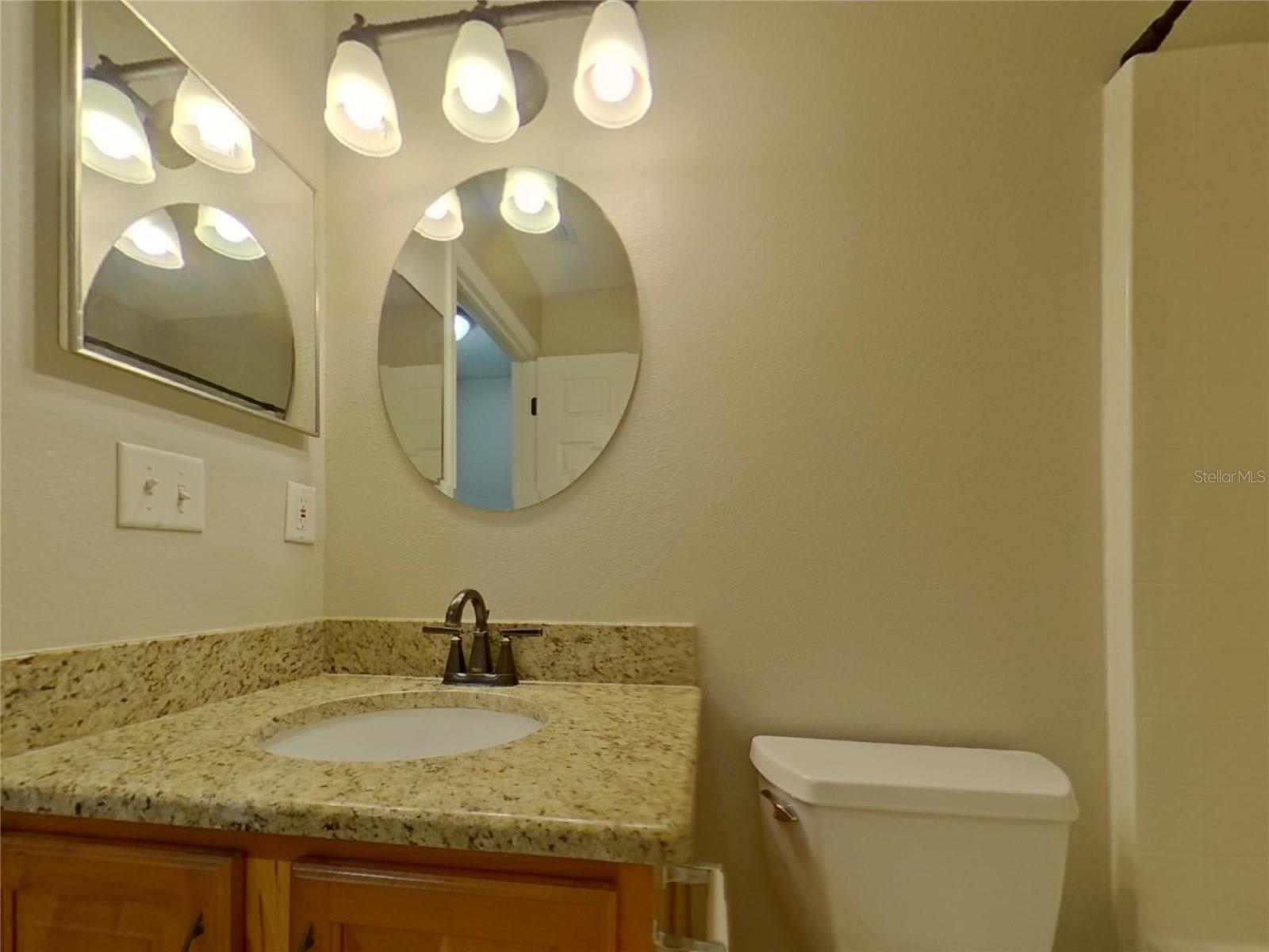 Image 17 of 20 For 2046 Knollcrest Drive