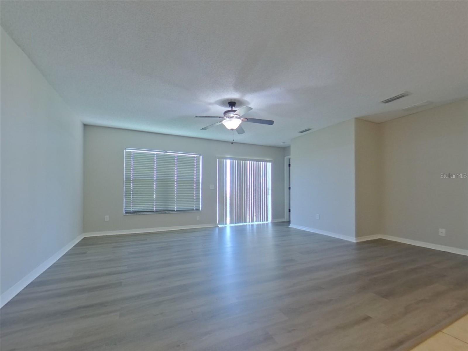 Image 2 of 20 For 2046 Knollcrest Drive